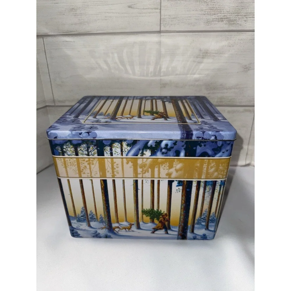 Henry Lambertz Designer Cookie Tin‎ Winter Snow Scene Vintage Cutting The Tree
